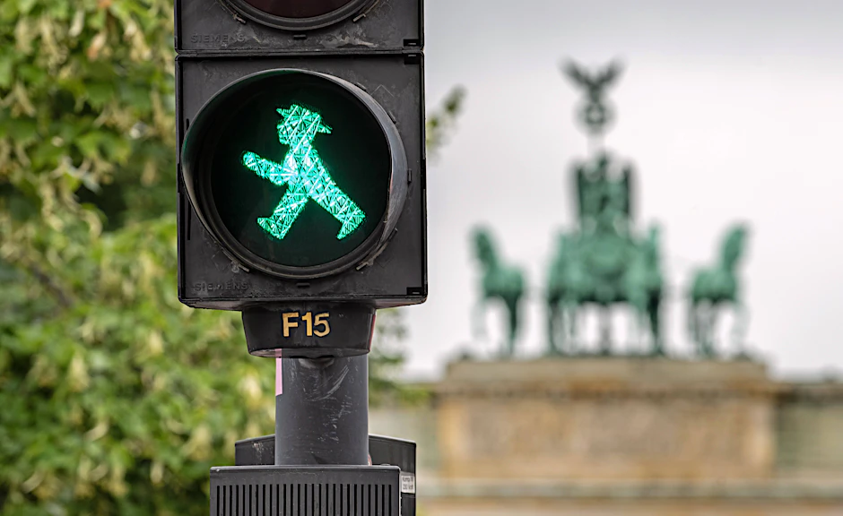 Ampelmännchen vor dem Brandenburger Tor