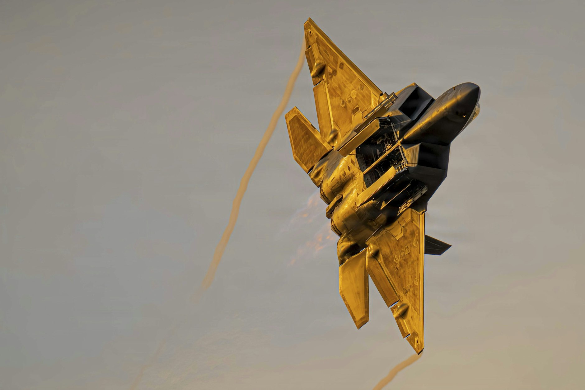 Ein F-22-Raptor-Kampfjet der US-Streikräfte