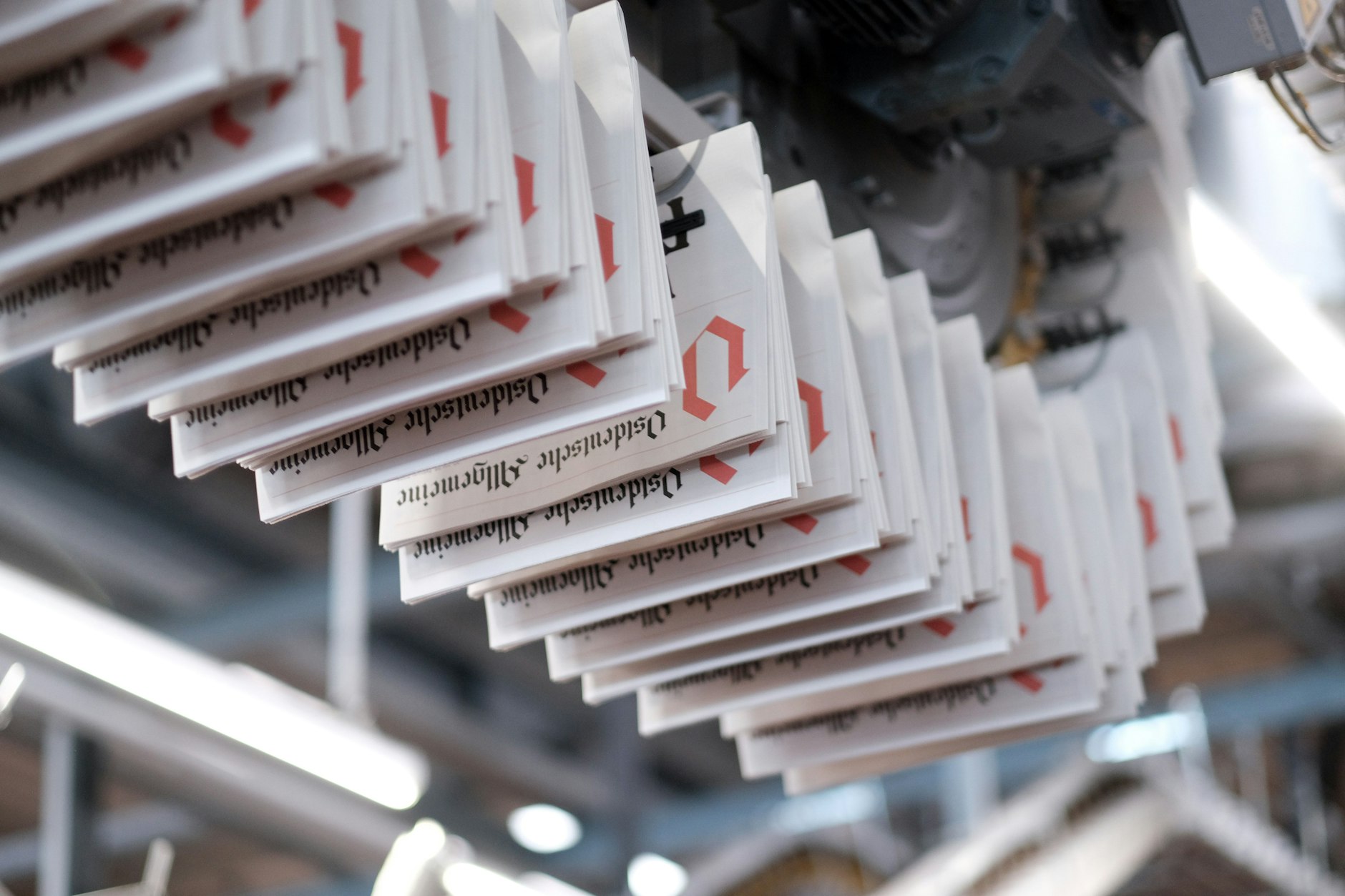 Diskurs: Haben wir eine These, also eine eigene Meinung, so stellen wir uns einer möglichen Antithese des anderen.