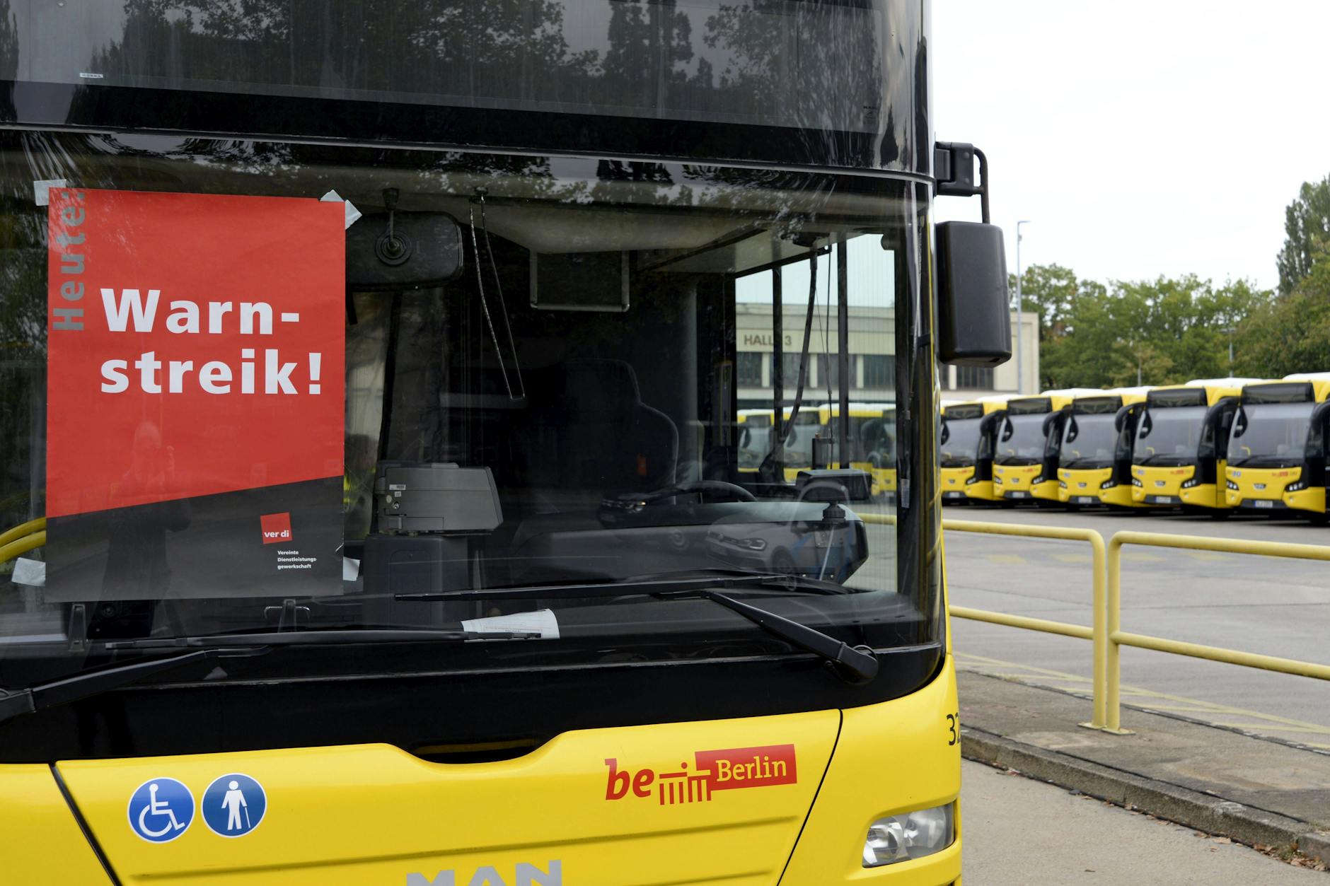 Verdi bestreikt in Berlin die BVG. Viele Eltern werden ihre Kinder wohl mit dem Fahrrad oder Auto in die Schule bringen müssen.