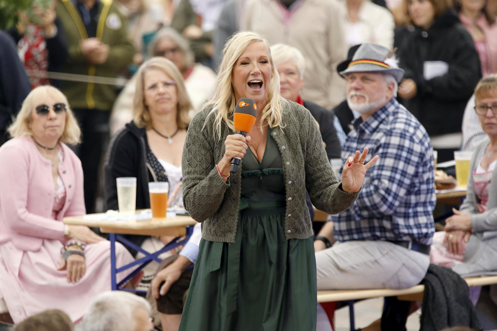 Gute Laune, gebührenfinanziert: Andrea Kiewel im ZDF-Dauerbrenner „Fernsehgarten“