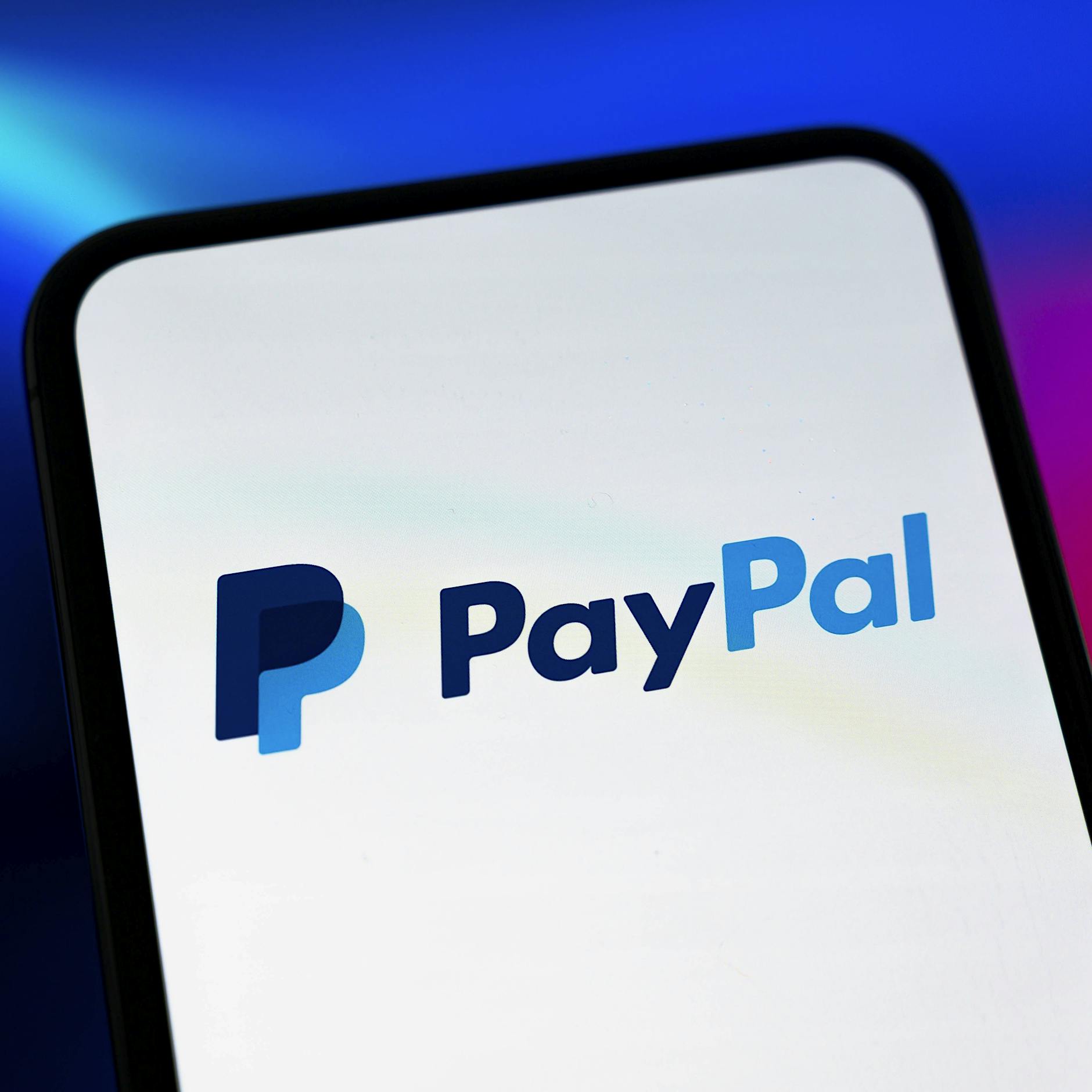 Neue Betrugsmasche bei PayPal! Kriminelle kaufen, ahnungslose Kunden zahlen