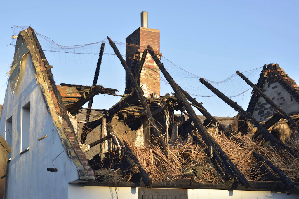 Großbrand in Borna: Denkmalgeschütztes Gebäude stark beschädigt