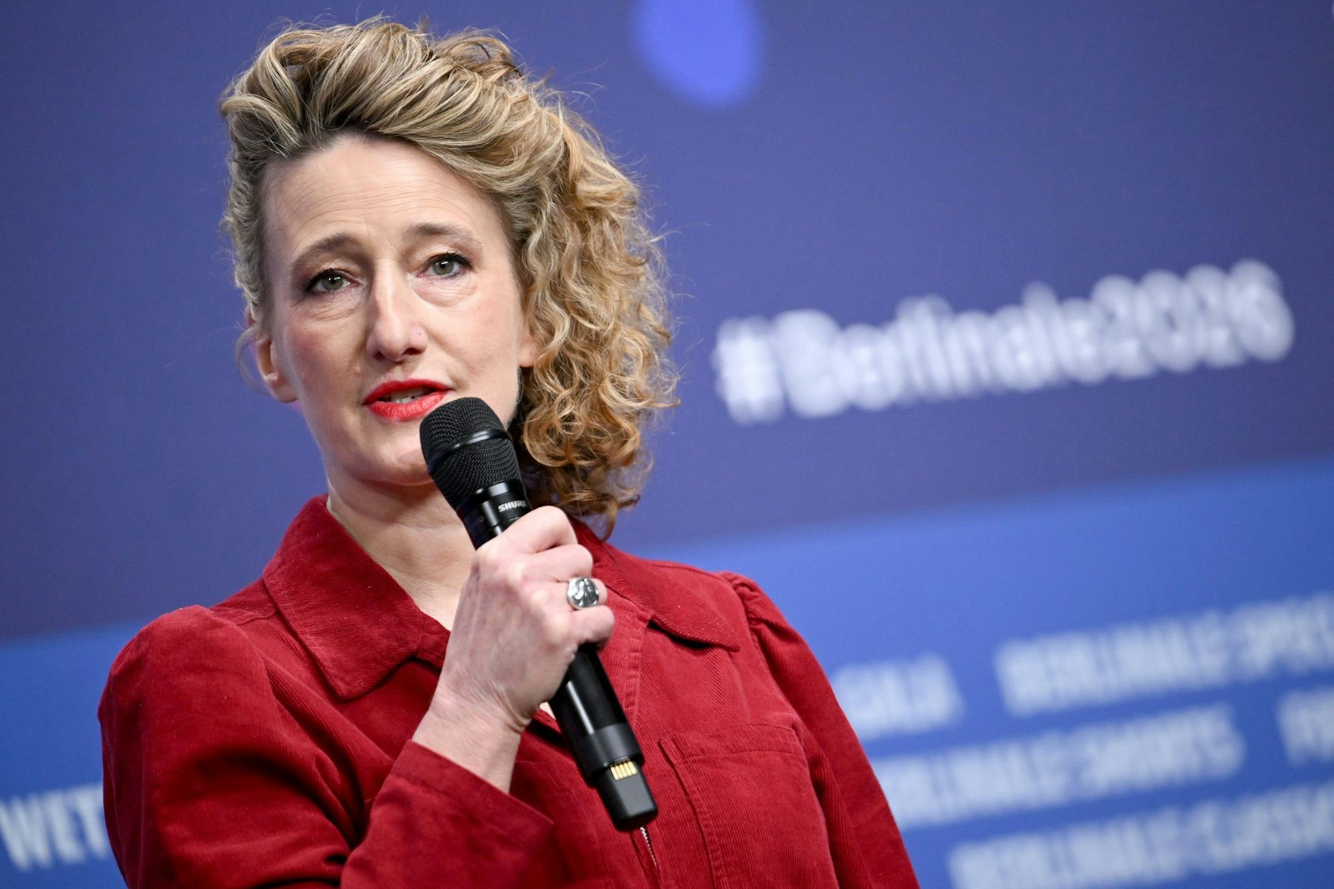 In einer außerordentlichen Sitzung soll offenbar über die Zukunft Tricia Tuttles als Berlinale-Chefin entschieden werden.