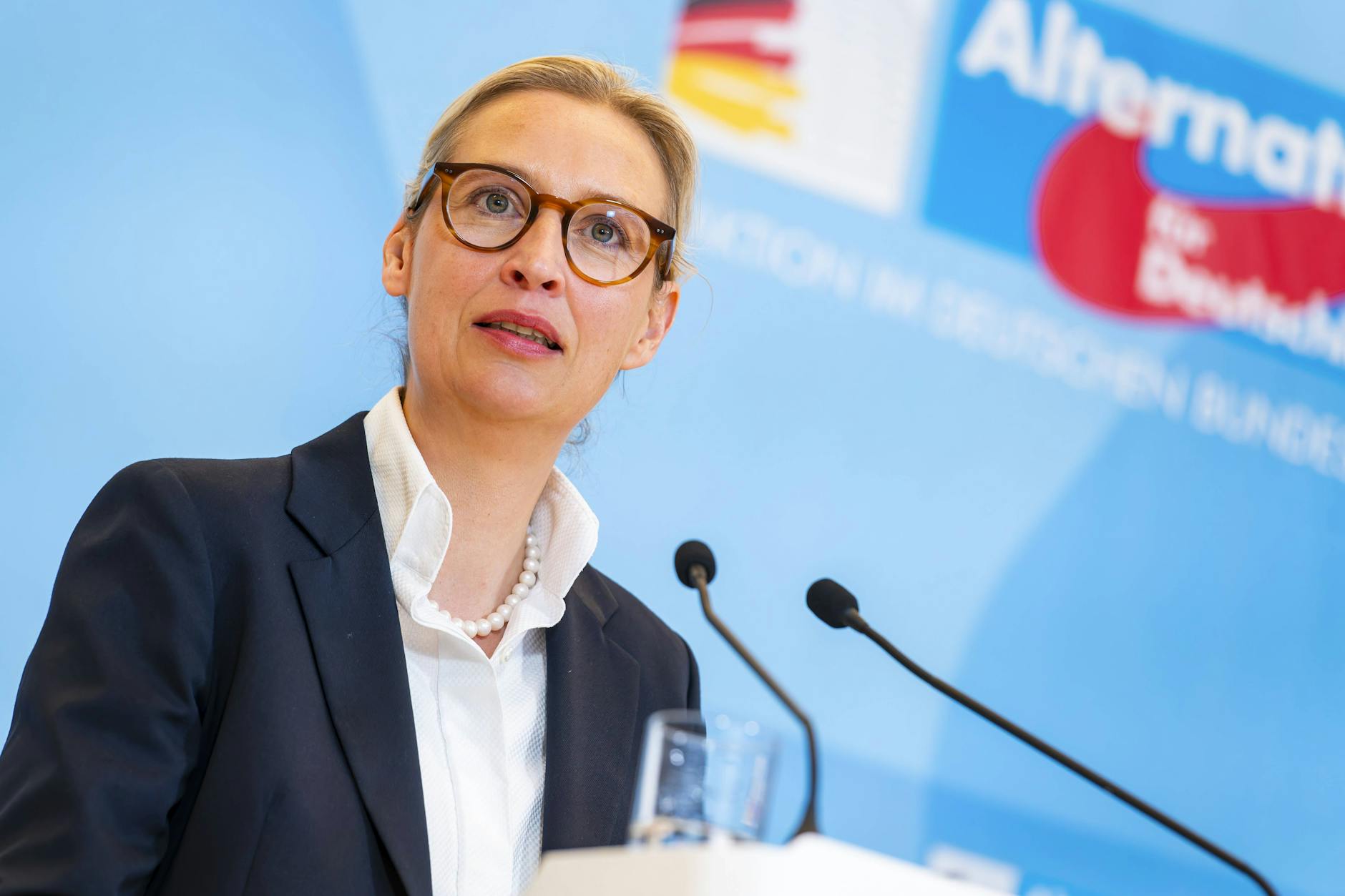 Die AfD-Fraktionsvorsitzende Alice Weidel dürfte sich über das Urteil freuen. Die Partei darf vorerst nicht als gesichert rechtsextremistisch eingestuft werden.