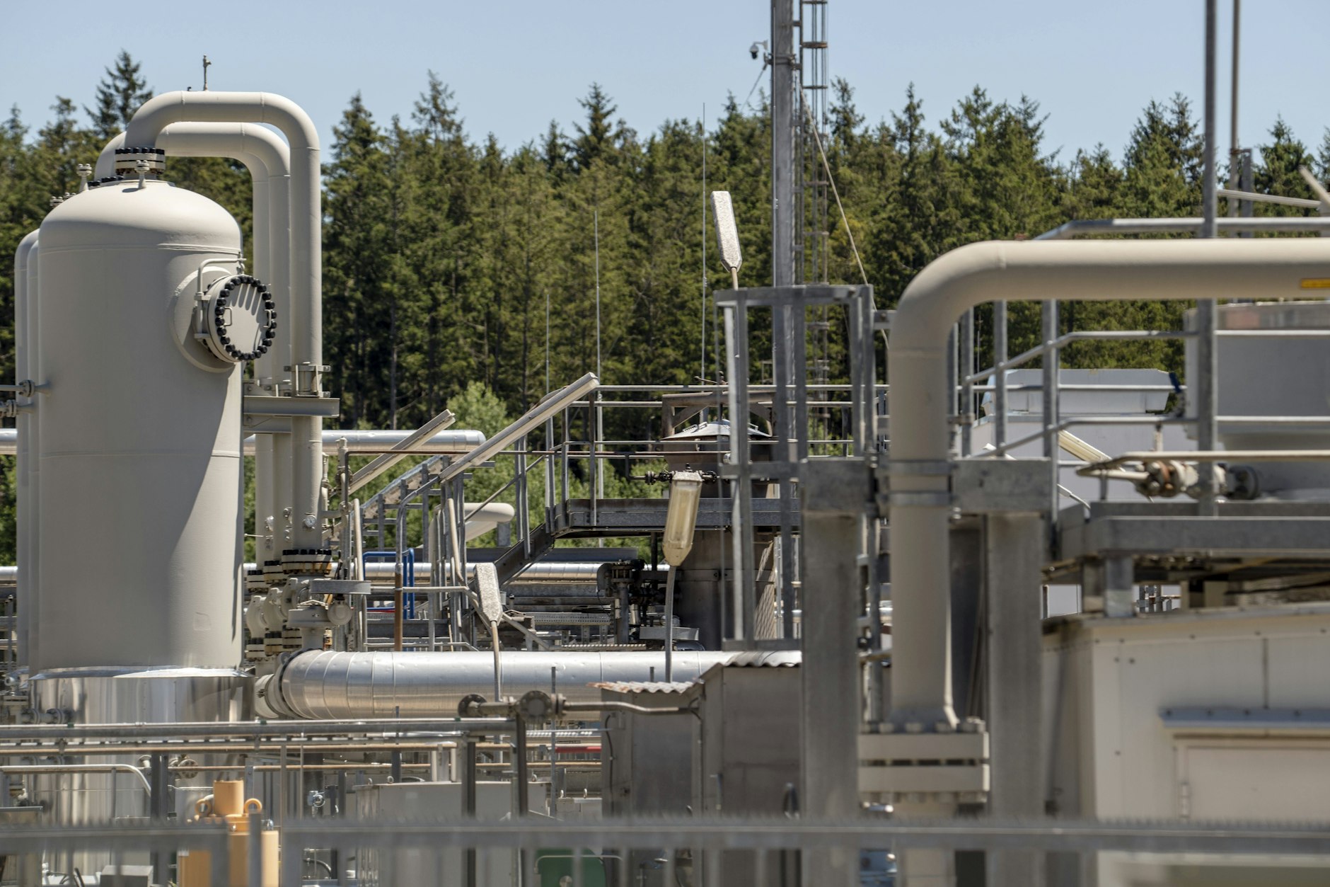 Die Gasspeicher in Bayern sind derzeit besonders leer: Die Anlage in Wolfersberg (siehe Bild) ist momentan sogar nur zu rund fünf Prozent gefüllt.