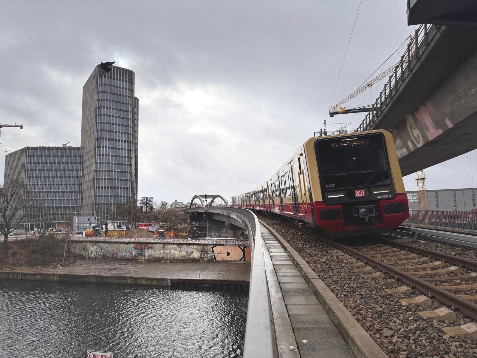 Blaues Wunder am Hauptbahnhof: Das ist die neue S-Bahn-Strecke für Berlin