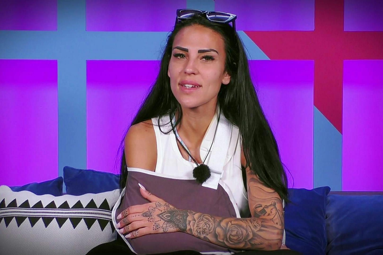 Elena Miras bei „Make Love, Fake Love“.