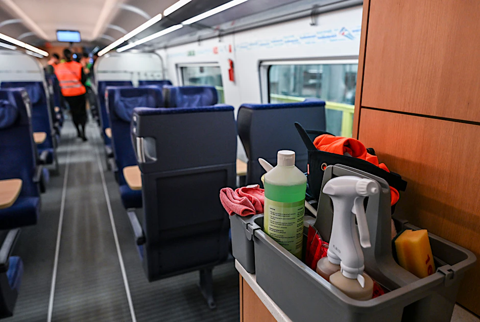 In den Fernverkehrszügen soll es sauberer werden.