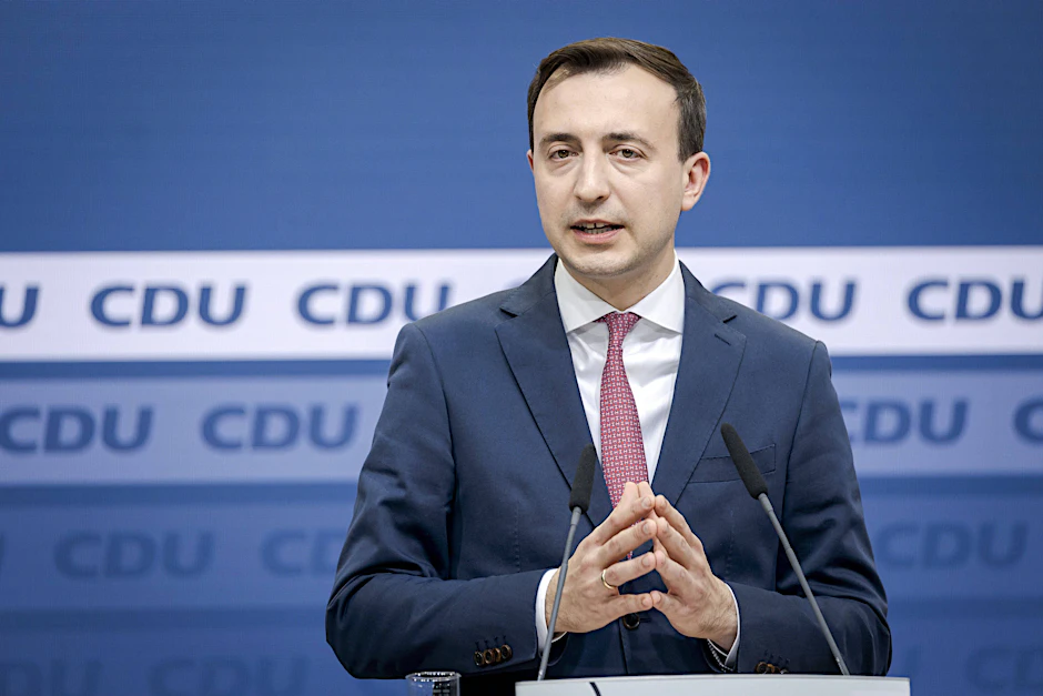 Paul Ziemiak bei einem CDU-Auftritt: In der ZDF-Talkshow „Markus Lanz“ warnte der CDU-Politiker eindringlich vor der AfD.