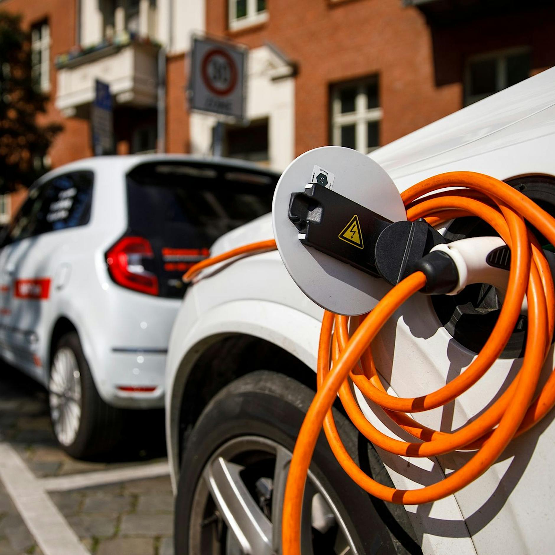 China entwickelt Batterie für Elektroautos mit über 1000 Kilometern Reichweite