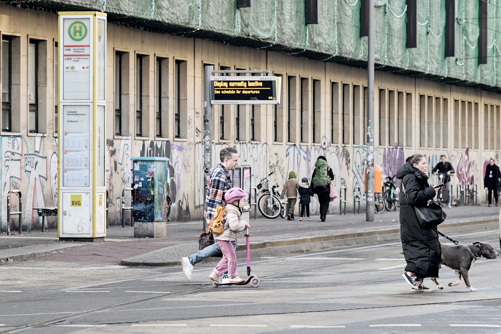 „Ich bin jetzt zum Brunch verabredet“: Das sagen die Berliner zum BVG-Streik