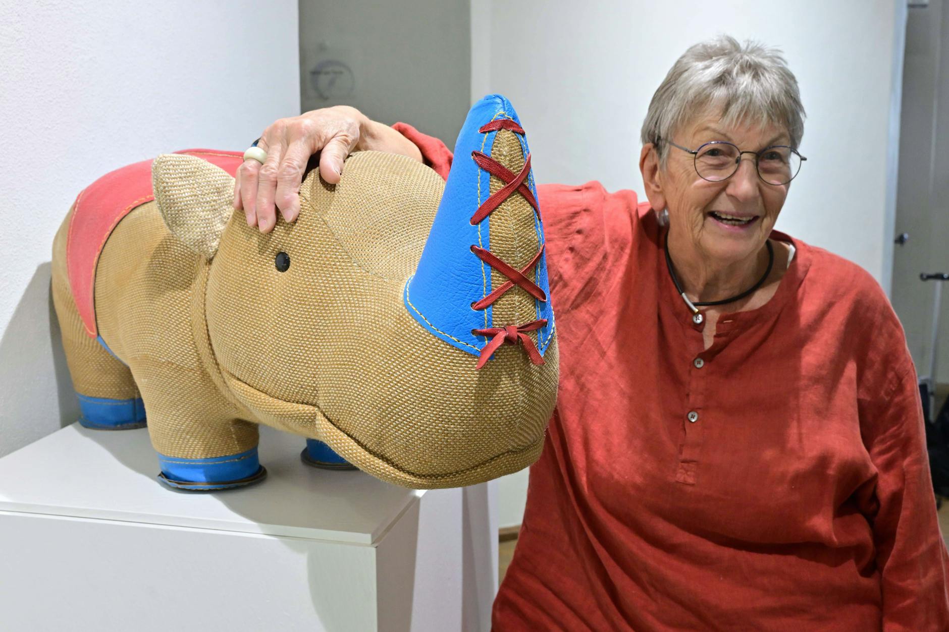 Ein Rupfentier von Renate Müller: Die DDR-Spielzeug-Designerin ist bis heute aktiv.