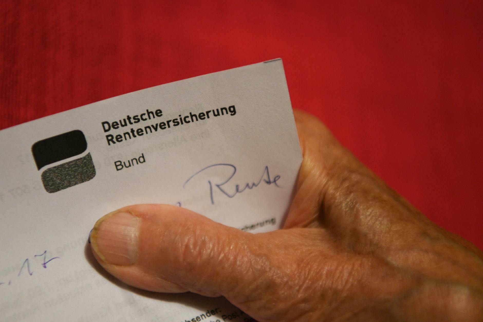 Der Rentenbescheid könnte bald später kommen.