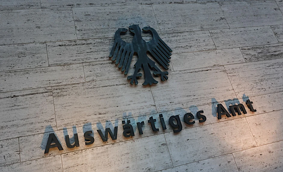 Das Auswärtige Amt rät dringend von Reisen nach Israel ab.