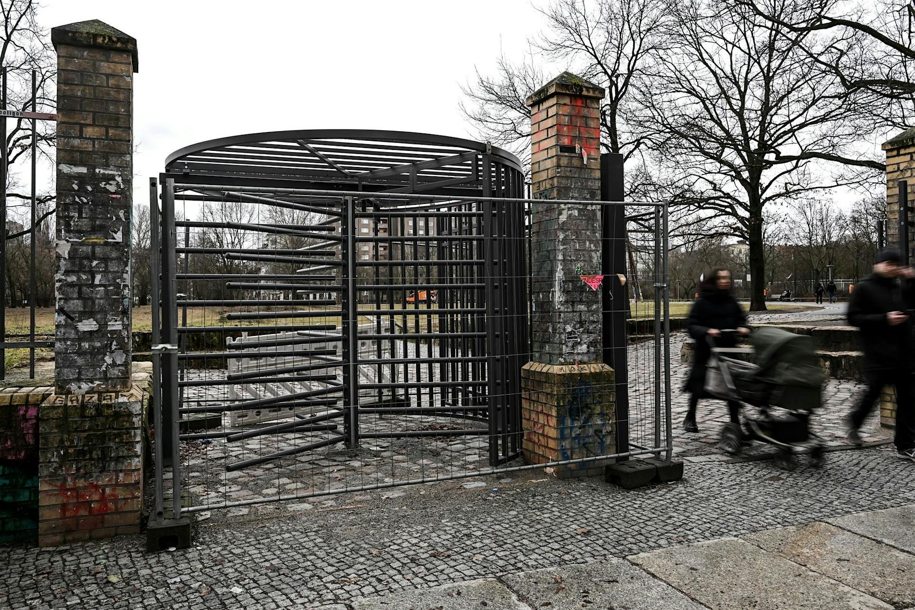 Unbekannte sabotieren Samstagmorgen Görli-Tor