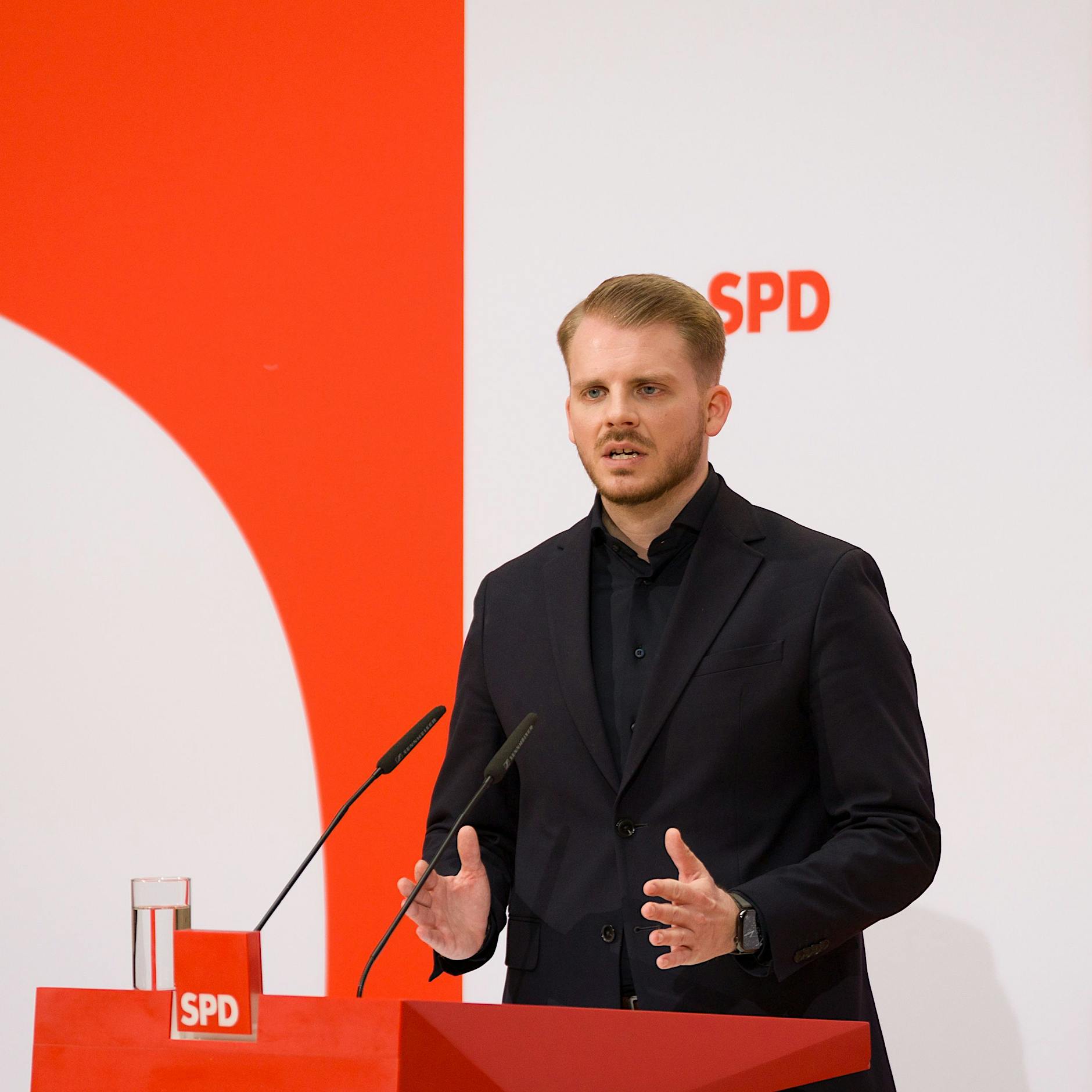 Streit um das neue Asylgesetz: Schneller arbeiten bei ungewisser Zukunft?