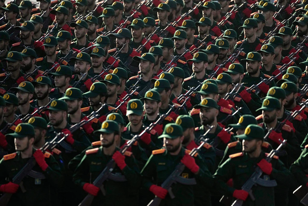 Die iranischen Revolutionsgarden bilden das militärische Rückgrat des Landes.