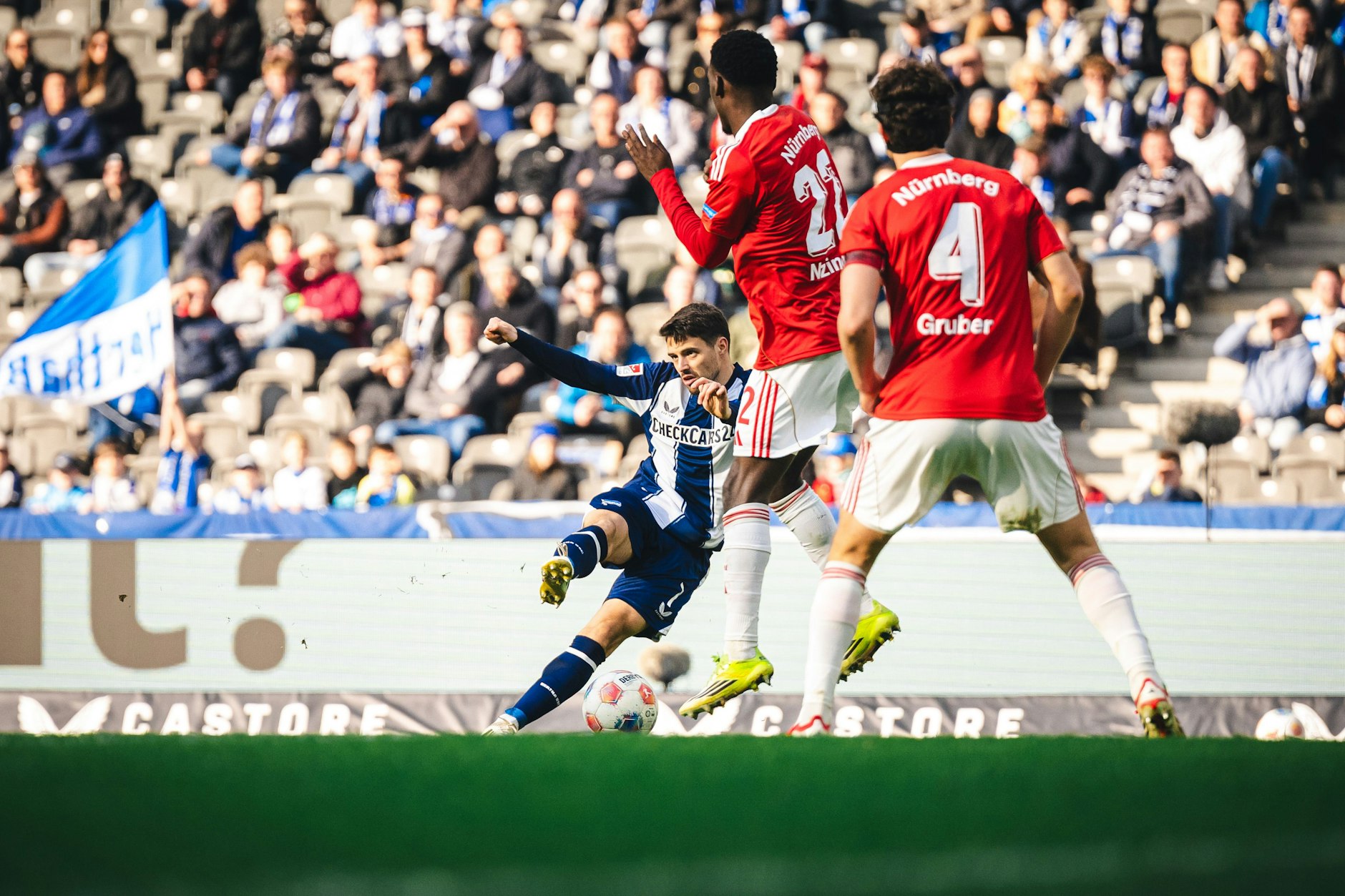Josip Brekalo schoss von Hertha BSC mit zwei Toren zum Sieg gegen den 1. FC Nürnberg.