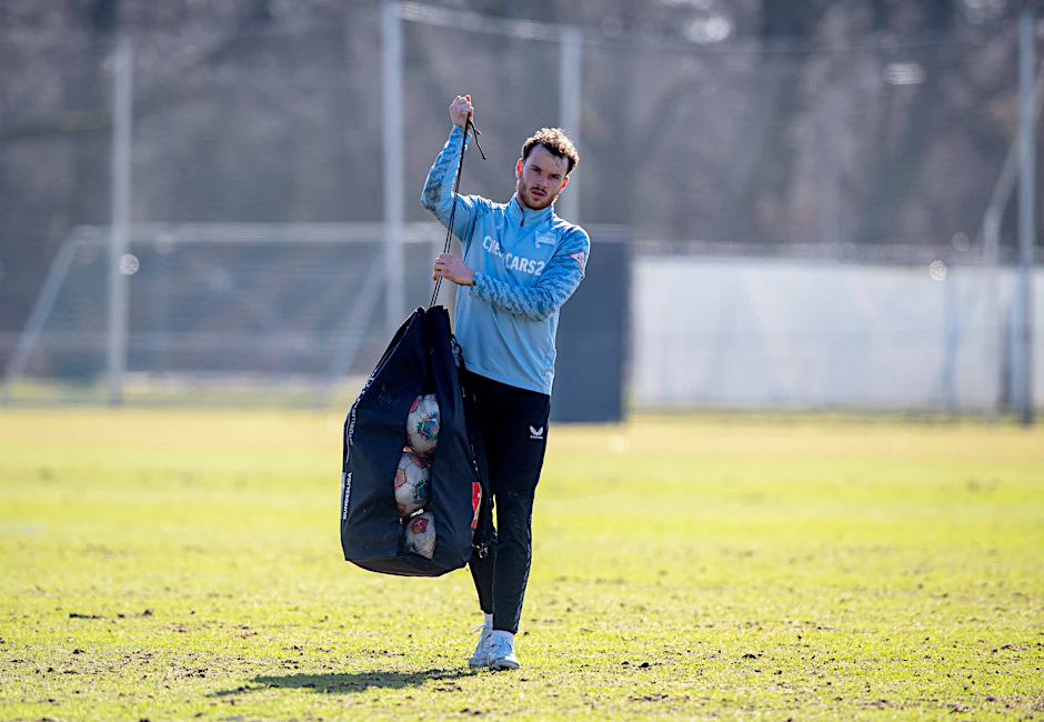 Pascal Klemens darf bei Hertha BSC momentan nur trainieren. Coach Stefan Leitl strich ihn aus dem Kader. 