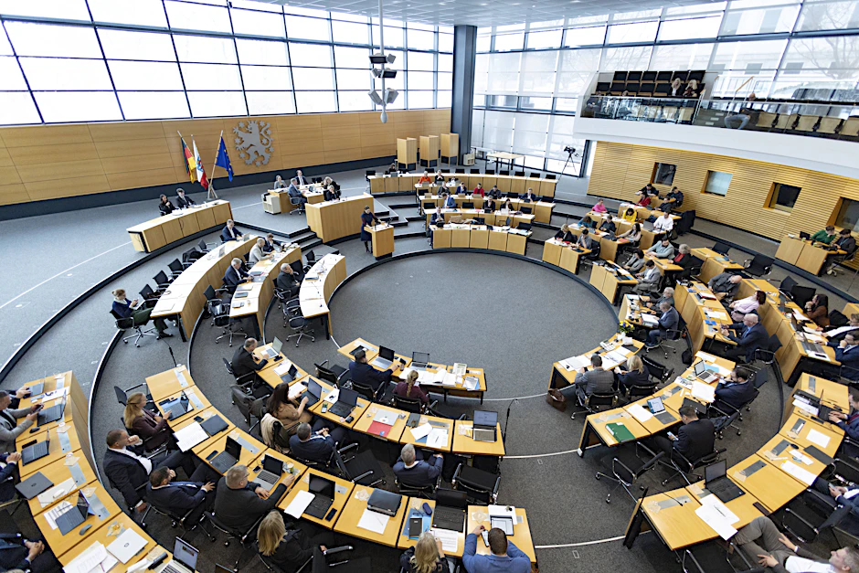 Im Thüringer Landtag wird am Montag nach dem Zalando-Aus für Erfurt über die Förderpolitik Thüringens debattiert.