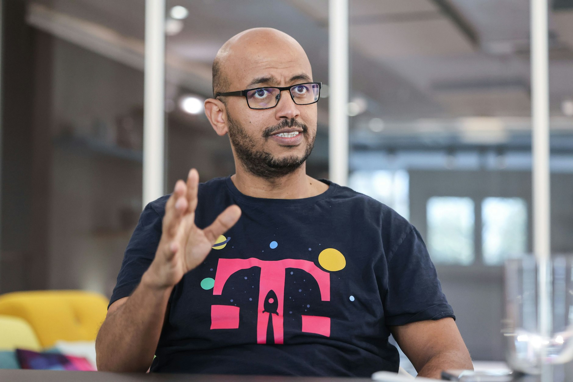 Die Telekom möchte noch in diesem Jahr flächendeckend einen KI-Assistenten in ihr Mobilfunknetz einführen.