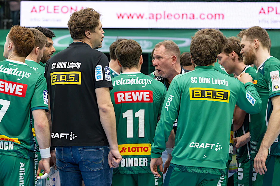 Klare Heimniederlage des SC DHfK: Chefcoach Frank Carstens appelliert an seine Mannschaft.
