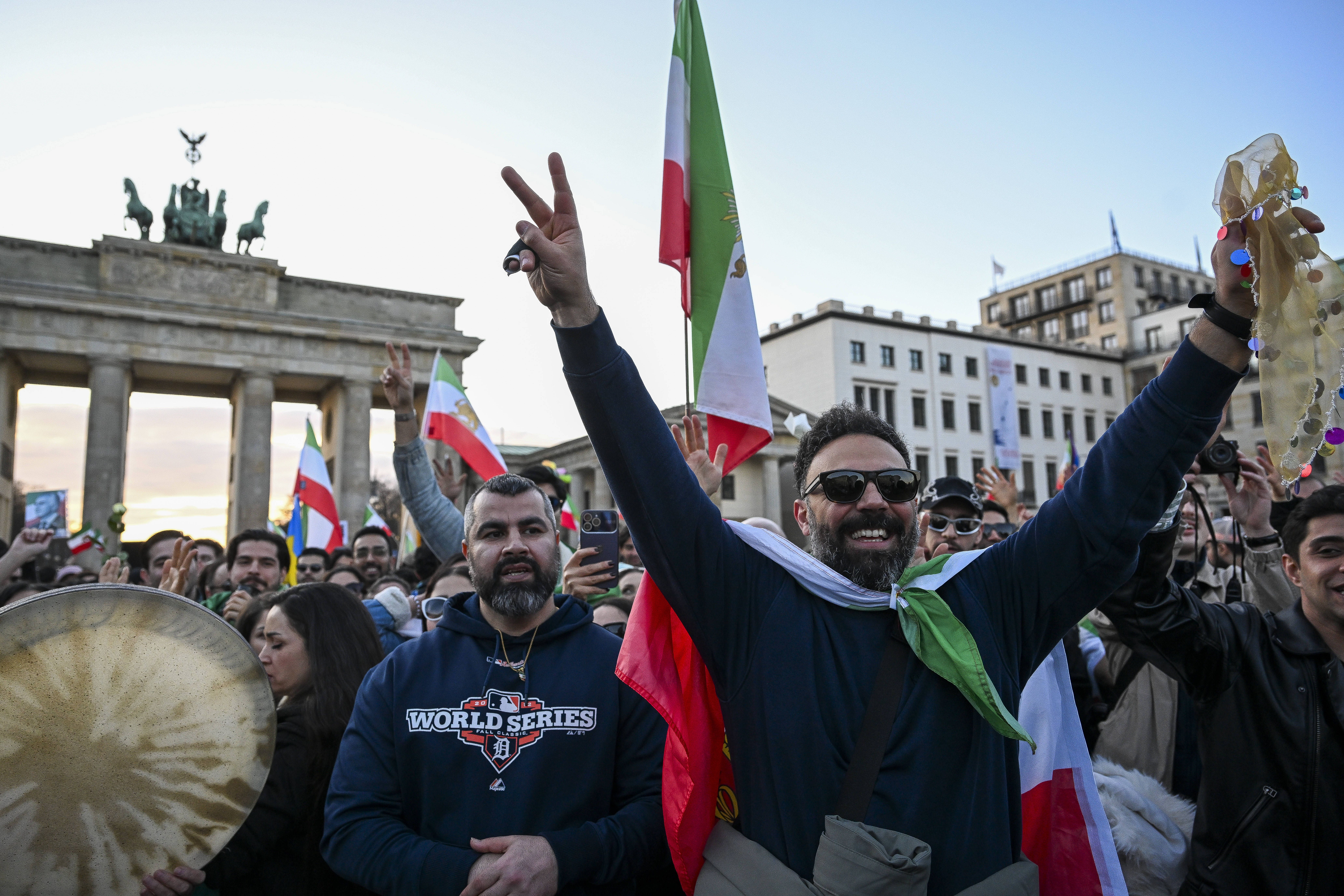 Deutsch-Iraner Taleghani über den Tod Chameneis und die iranische Linke
