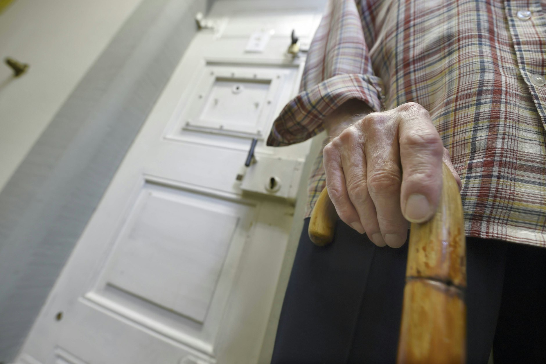 Zunehmend sitzen in Berliner Gefängnissen Menschen über 60 Jahren ein.
