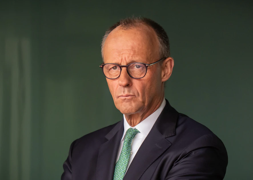 „Mehr Arbeit“? Warum junge Menschen nicht an Merz’ Aufstiegsversprechen ...