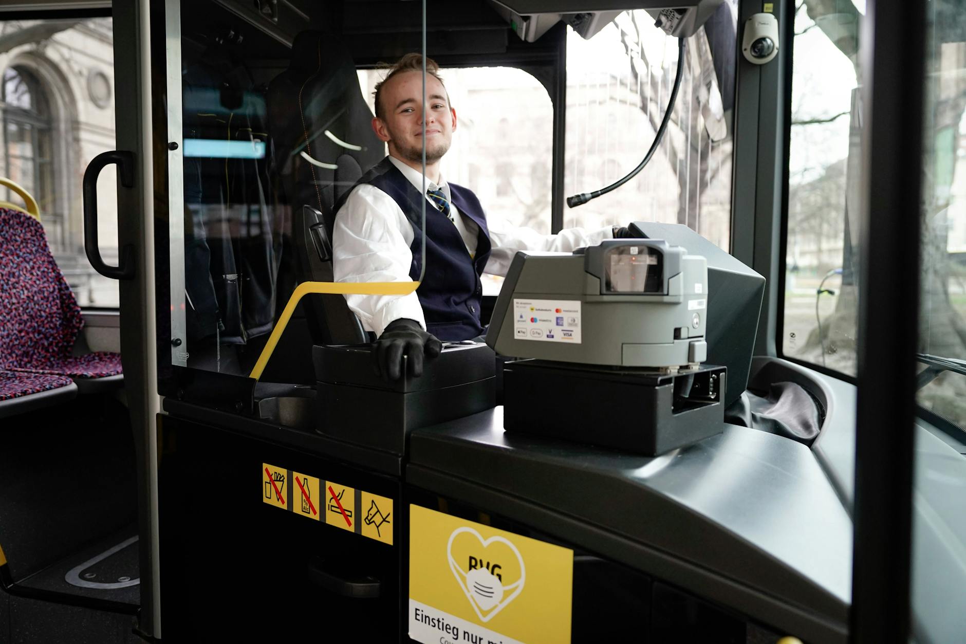 Angestellte der BVG fallen ebenfalls in den öffentlichen Dienst Berlins.