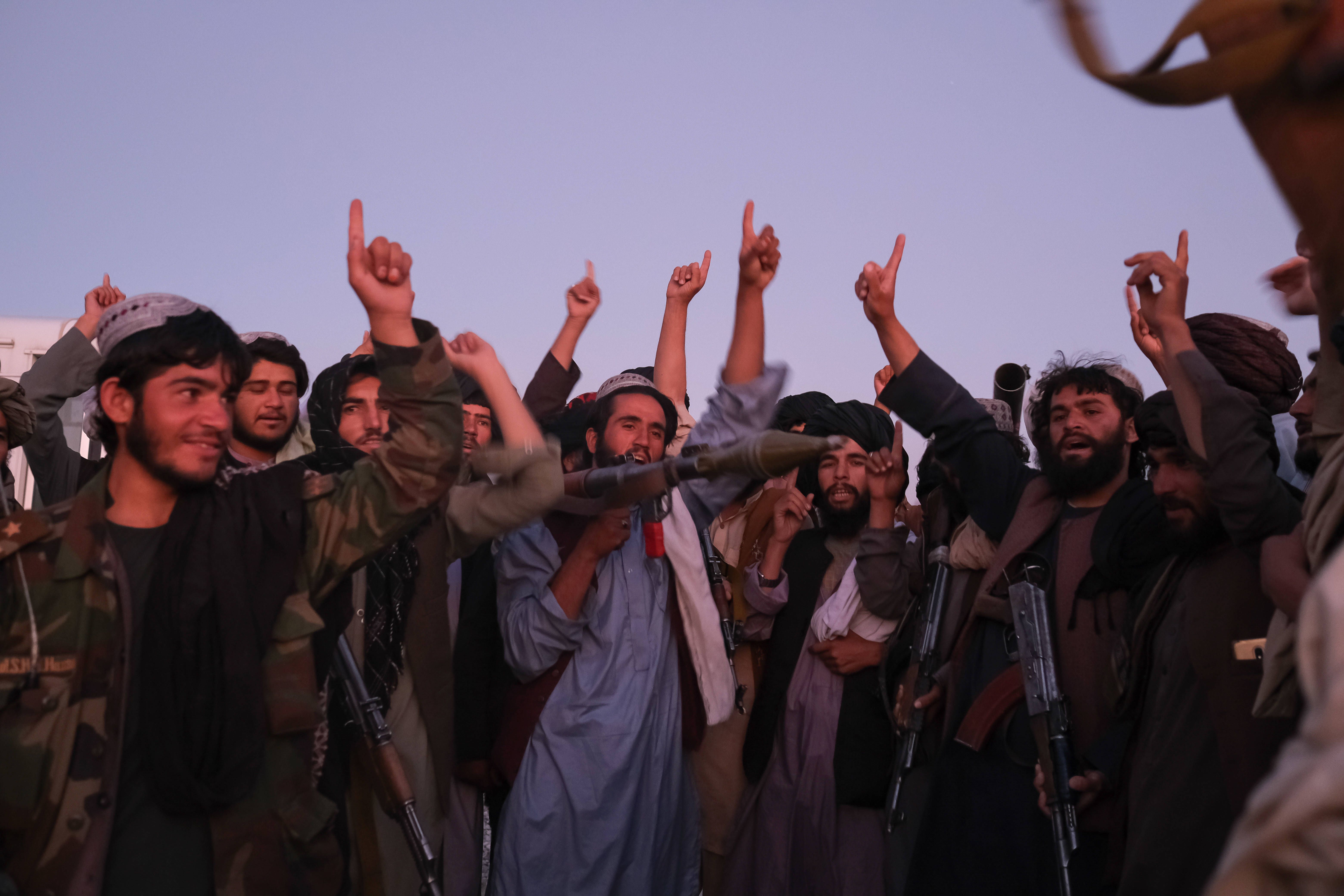 Pakistan greift offenbar ehemalige US-Luftwaffenbasis in Afghanistan an