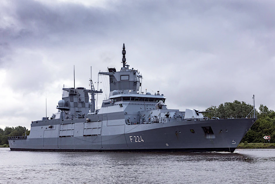 Die Fregatte F 224 „Sachsen-Anhalt" – ein Kriegsschiff der Baden-Württemberg-Klasse – erreicht nach rund 59.000 Kilometern wieder ihren Heimathafen.