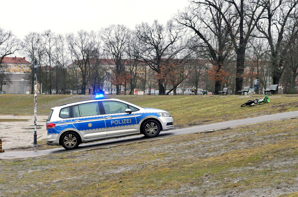 Schießerei im Volkspark Friedrichshain, ein Schwerverletzter