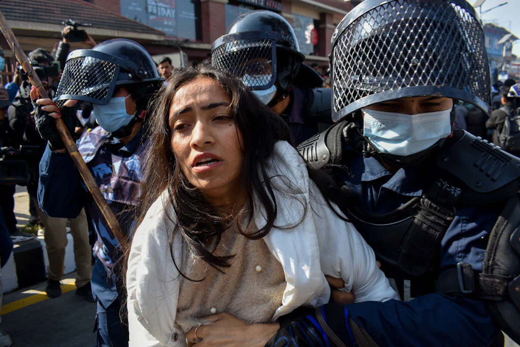 Schicksalswahl in Nepal: Generationenkonflikt, China-Einfluss und Europas Interessen