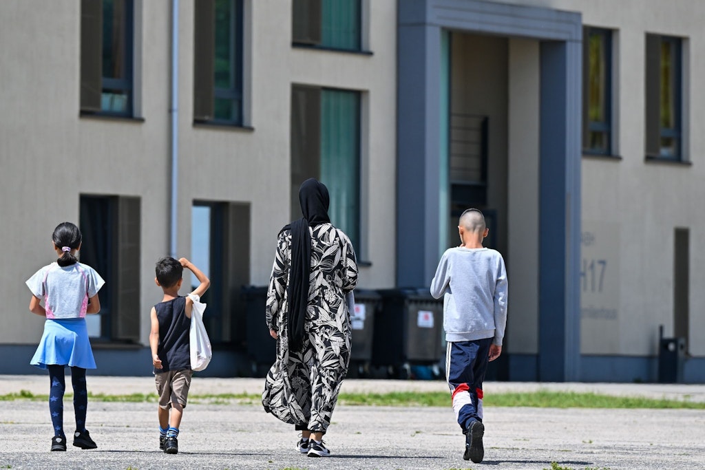 Trotz EU-weitem Rückgang: Deutschland bleibt Spitzenreiter bei Asylanträgen