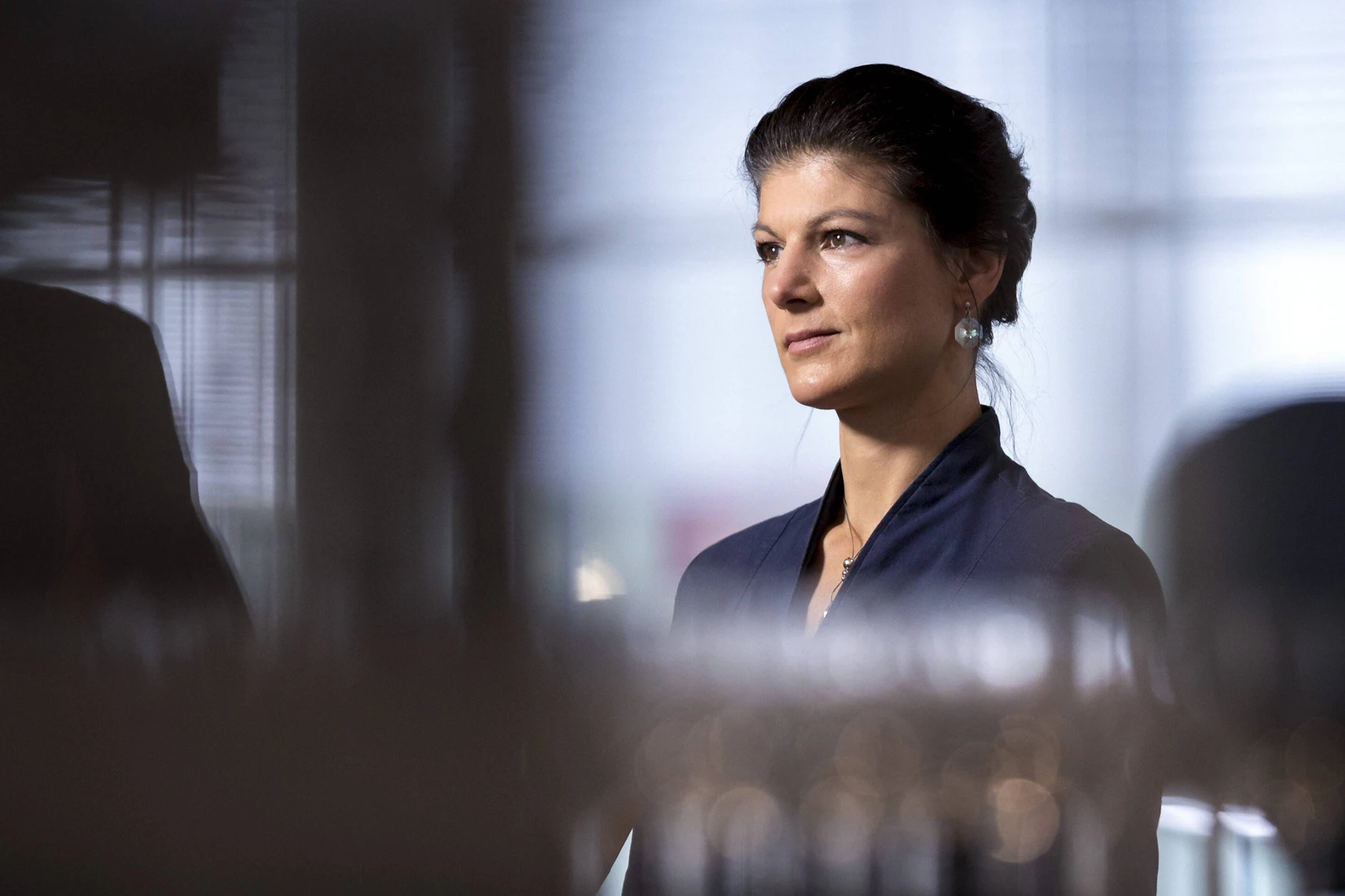 Sarah Wagenknecht: „Ältere Ostdeutsche erinnern sich, dass ihnen schon einmal eine Mauer als „antifaschistischer Schutzwall“ verkauft wurde.“