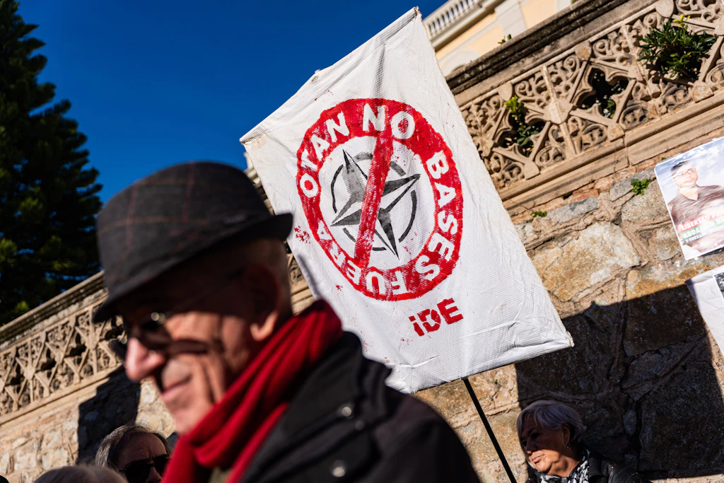 Protest in Barcelona gegen die spanischen Nato-Basen
