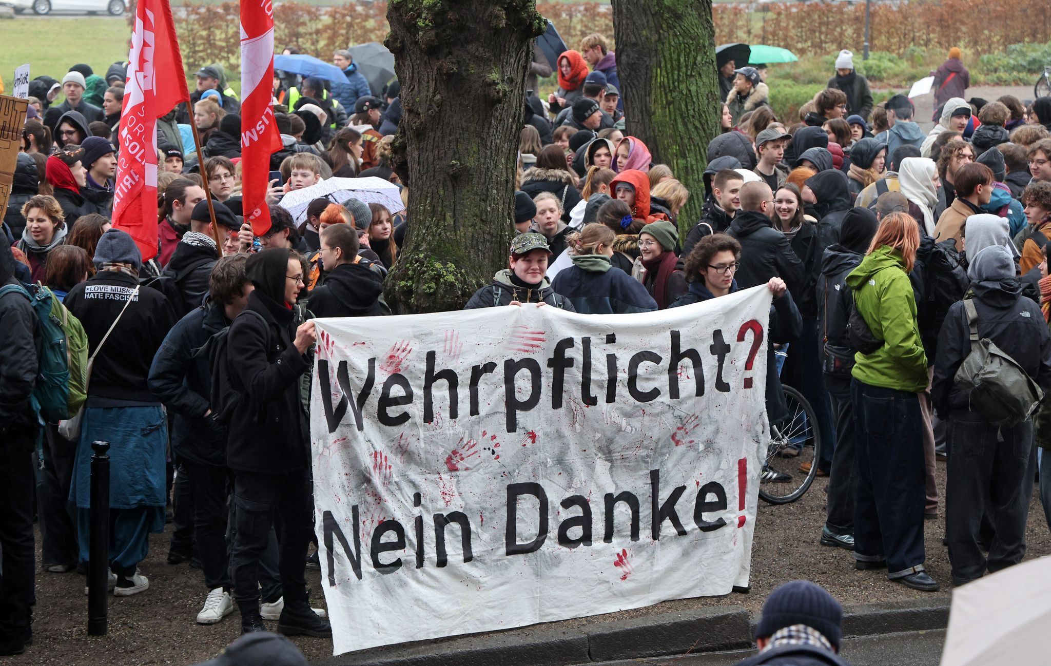 „Indoktrination“: BSW will Bundeswehrwerbung an Berliner Schulen stoppen