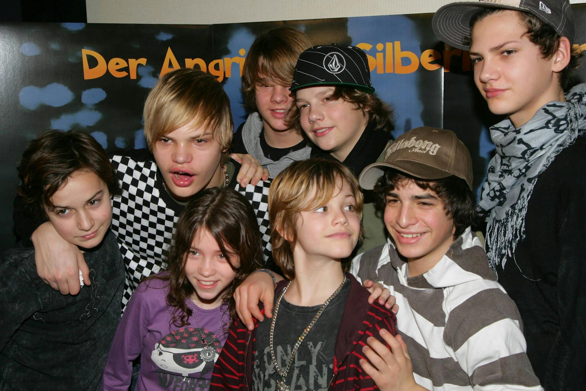 Nick Romeo Reimann (vorne Mitte) mit seinen „Wilde Kerle“-Kollegen Jimi Blue Ochsenknecht, Wilson Gonzales Ochsenknecht, Raban Bieling, Leon Wessel-Masannek, Kevin Ianotta, Konrad Baumann, Marlon Wessel im Jahr 2007.