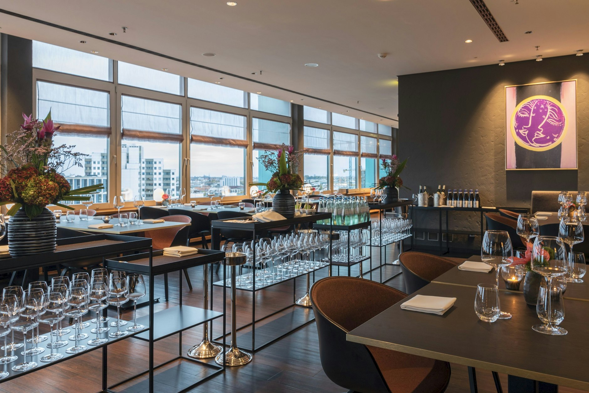 Klare Linien: das Hugos Restaurant im Hotel InterConti