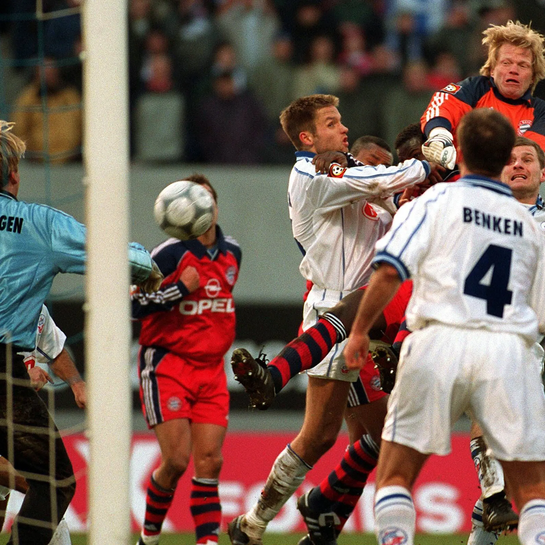 Vor 25 Jahren: Oliver Kahn erzielt sein historisches Faust-Tor