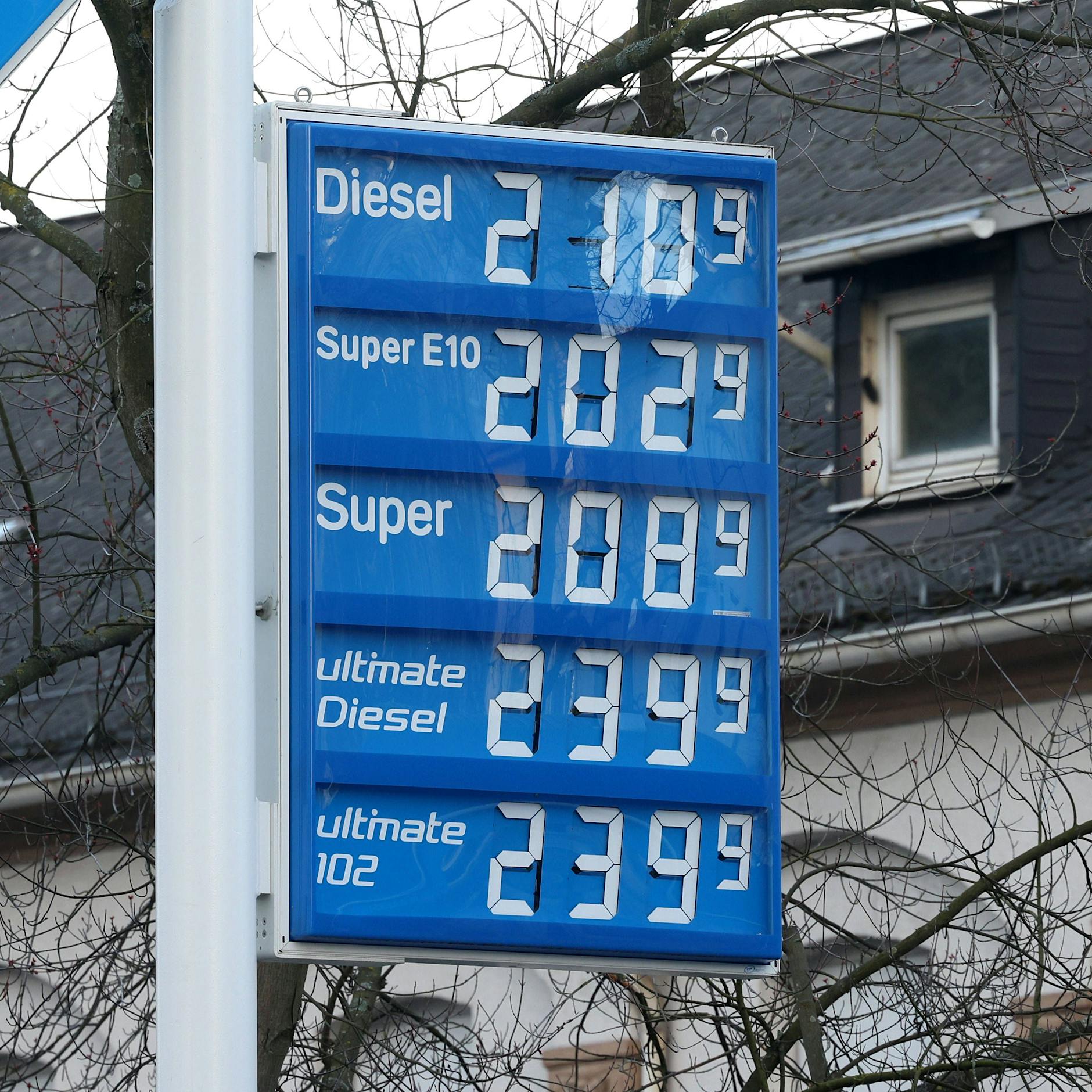 Regierung will Spritpreis-Wahnsinn mit neuer Regel stoppen