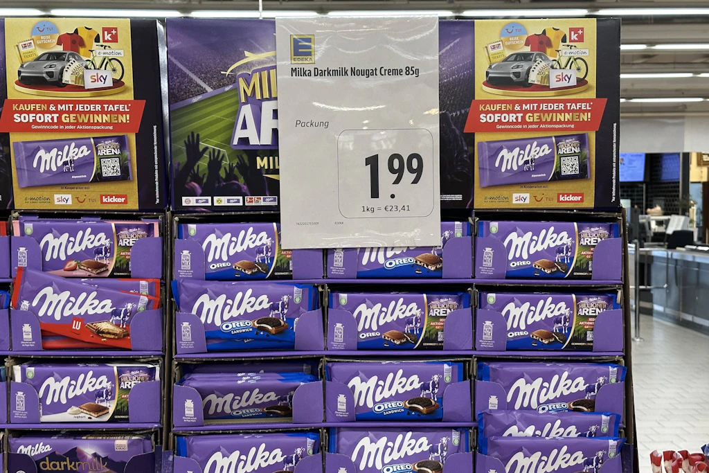 Milka hat die Preise im letzten Jahr kräftig erhöht. Gleichzeitig schrumpfte das Gewicht von 100 auf 90 oder 95 Gramm.