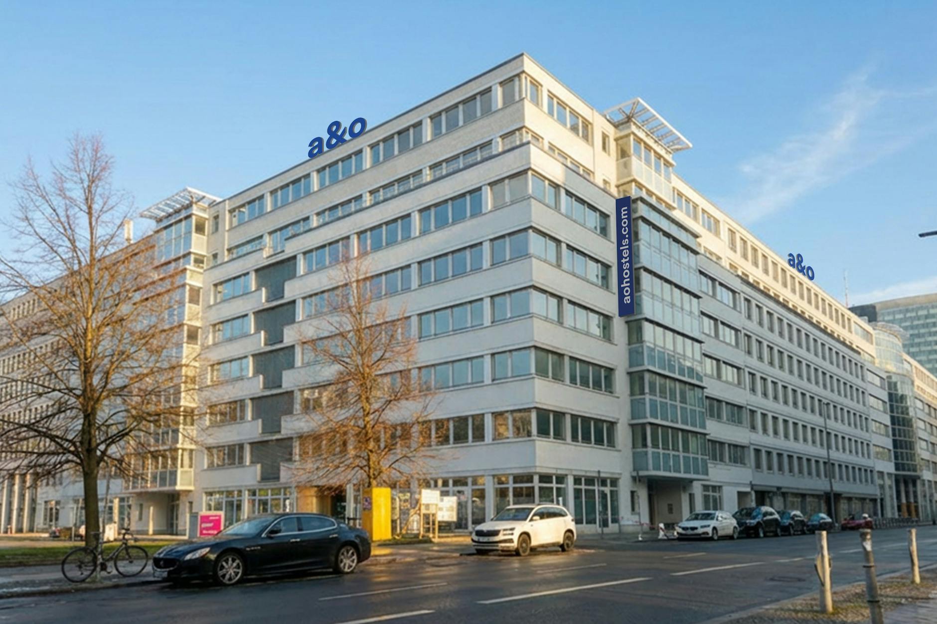 So soll das größte Hostel Europas aussehen, das am Checkpoint Charlie entsteht.