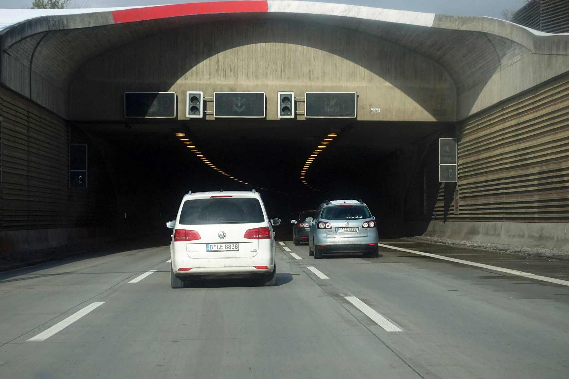 In den kommenden Nächten sind die Tunnel auf der A113 erst komplett und später teilweise gesperrt.