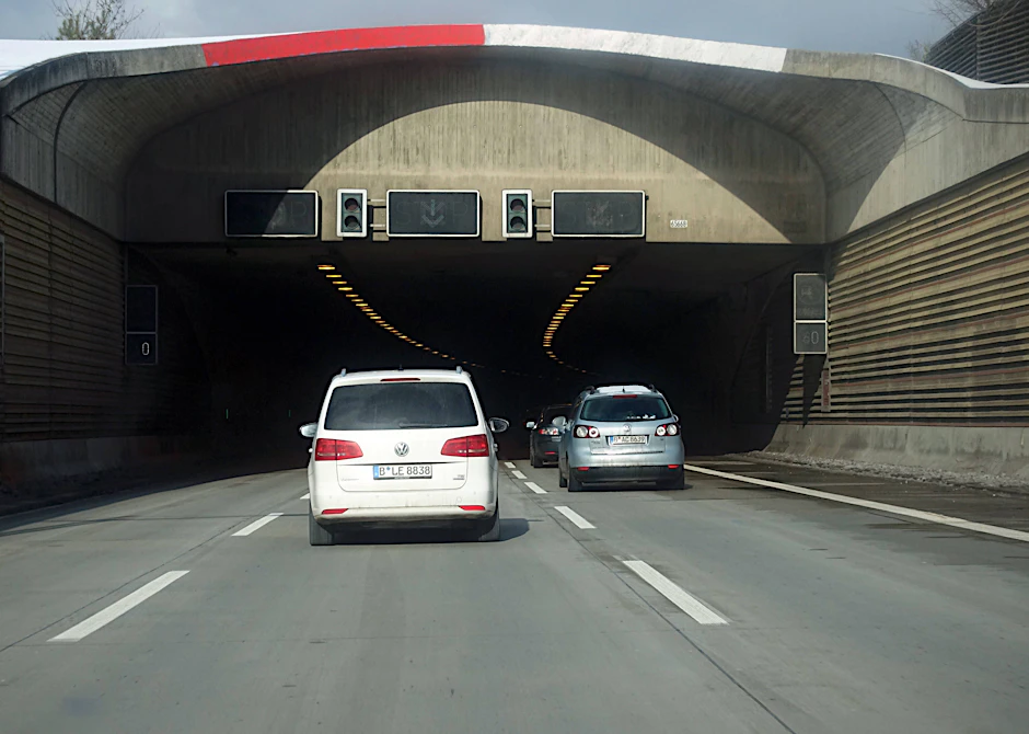 In den kommenden Nächten sind die Tunnel auf der A113 erst komplett und später teilweise gesperrt.