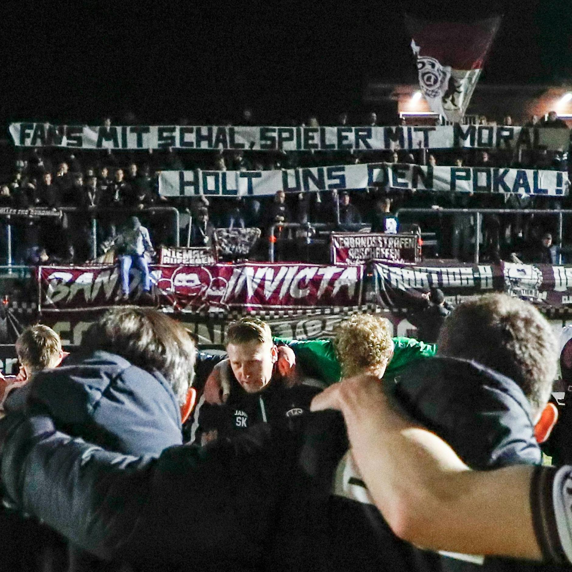 Image - Stadion zu klein! 3500 Fans des BFC Dynamo wollen zum Pokal-Hit in Lichtenberg