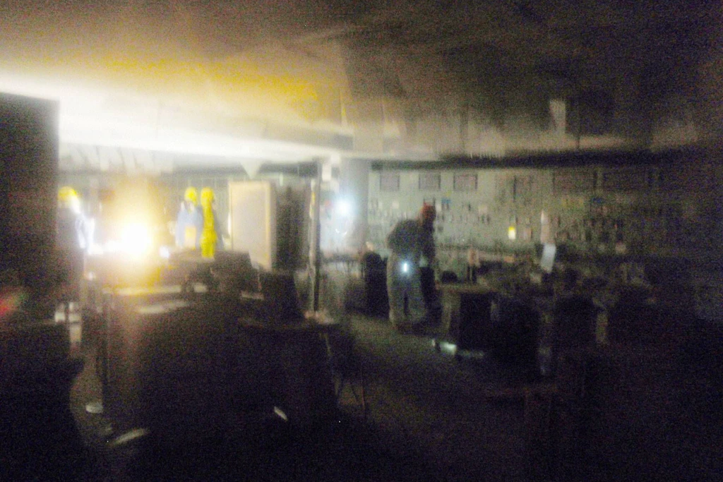 In den Reaktoren 1 und 3 kam es zu Kernschmelzen, ihre Hüllen wurden von Wasserstoffexplosionen zerstört.