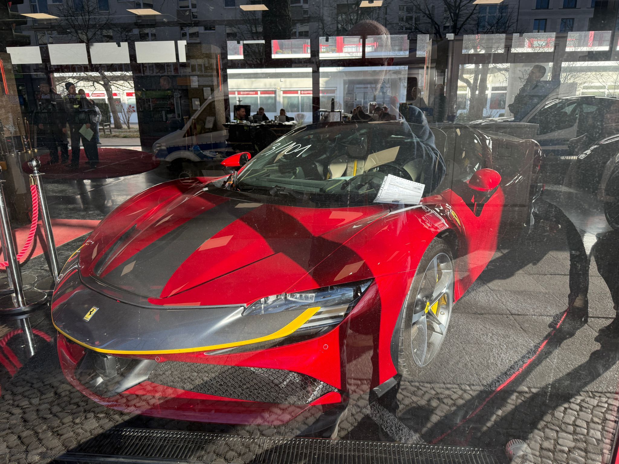 Steuerfahndung in Berlin: Polizei und SEK durchsuchen 60 Objekte